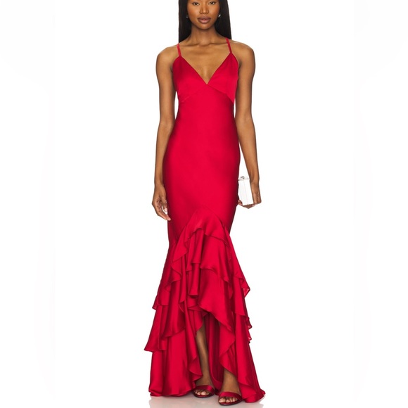 Elegant Red Evening Gown - Picture 1 of 3